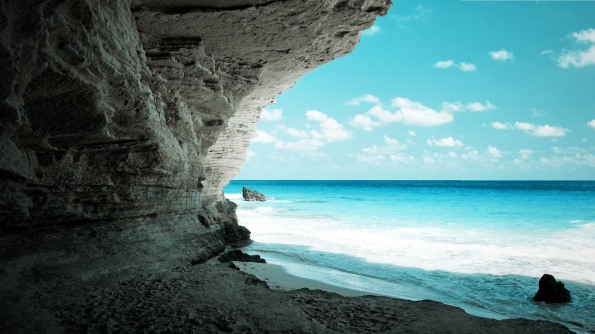amazing-full-hd-wallpaper-cave-on-the-beach-wallpaper